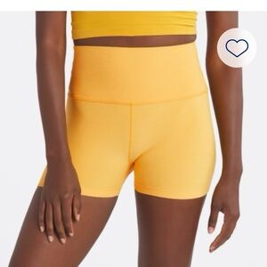 NWT Beyond Yoga biker shorts